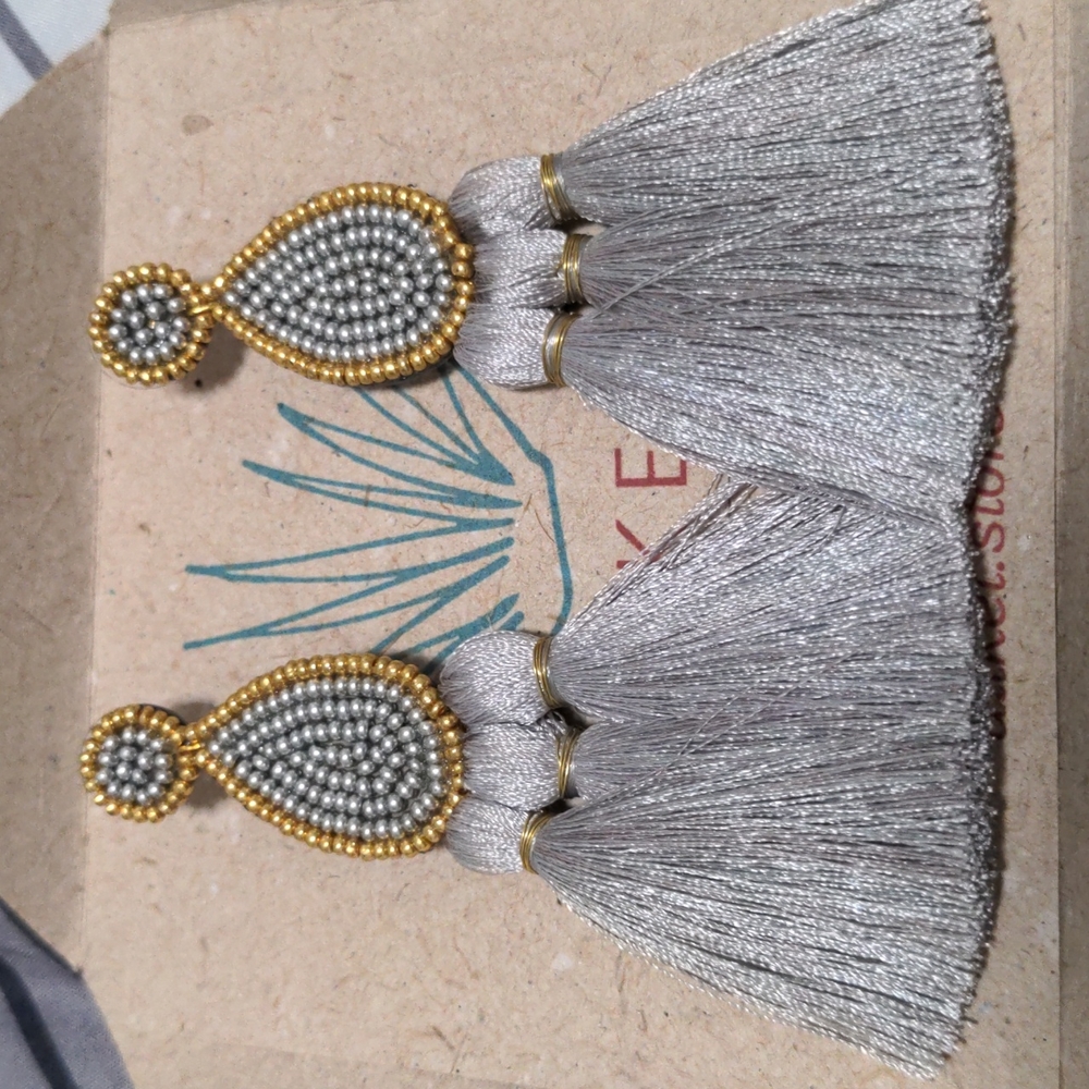 Handmade earrings Made in Mexico by artisan women. Artisanal process w/tassels